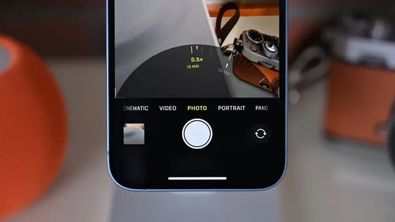 iPhone 14 Plus hệ thống camera kép 12MP