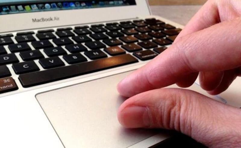 kiểm tra macbook cũ Trackpad