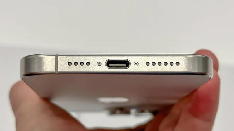 iPhone 15 Pro Max được Apple trang bị cổng USB-C thay cho Lightning