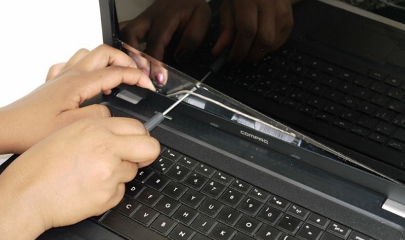Cách khắc phục màn hình Macbook sọc ngang