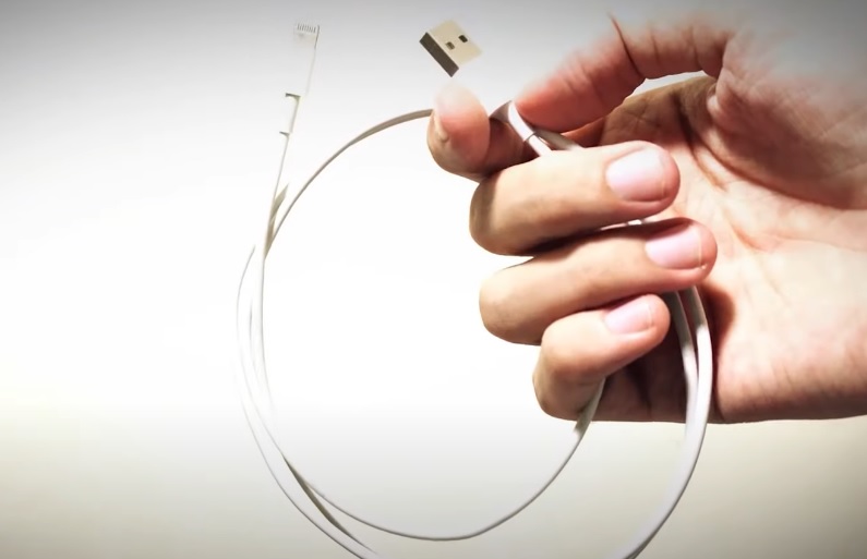 Khắc phục sạc dự phòng không sạc được iPhone bằng cách kiểm tra củ sạc và cáp sạc