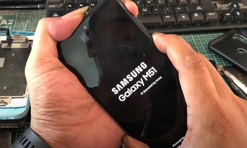 Cách mở khóa điện thoại Samsung bằng thực hiện Hard Reset