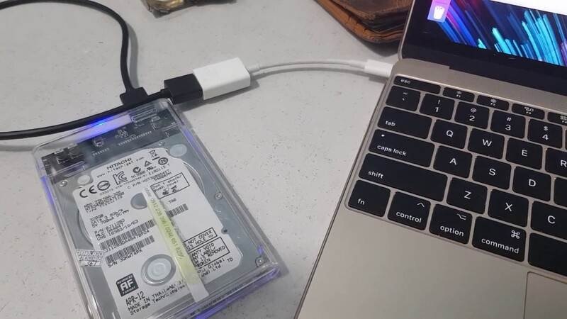 Khắc phục màn hình Macbook bị ám xanh bằng cách ngắt kết nối ngoại vi