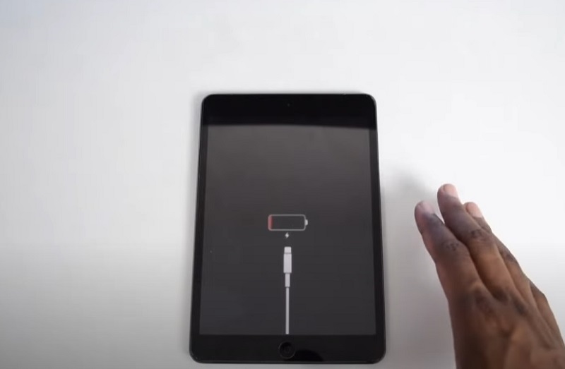 Kinh nghiệm khi kiểm tra iPad bị sập nguồn sạc không lên