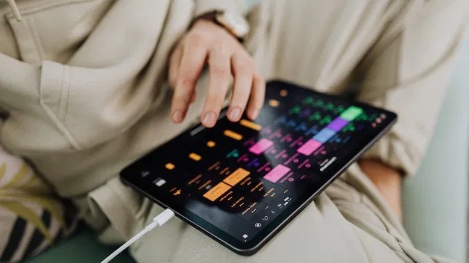Khắc phục iPad chơi game bị văng bằng cách không chơi khi sạc hoặc khi máy quá nóng