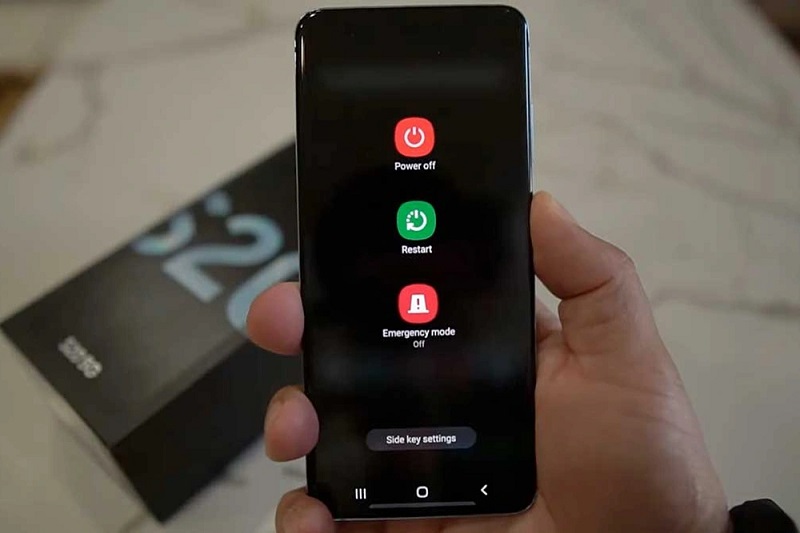 Cách khắc phục điện thoại vẫn chạy nhưng không lên màn hình