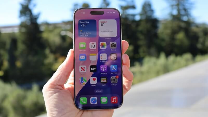 Màn hình iPhone 17 Pro hiển thị tốt mượt mà