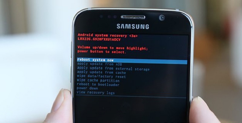 Cách khắc phục điện thoại samsung bị treo logo không tắt được nguồn