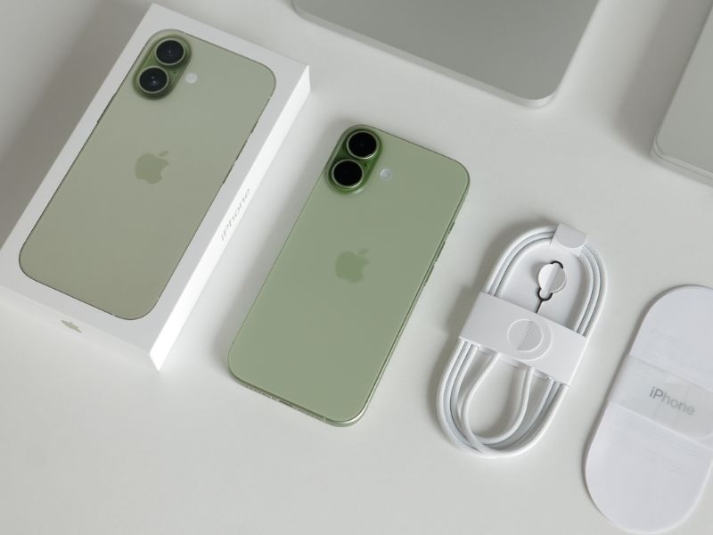 iPhone 17 màu Xanh Lá Xô Thơm (Sage)