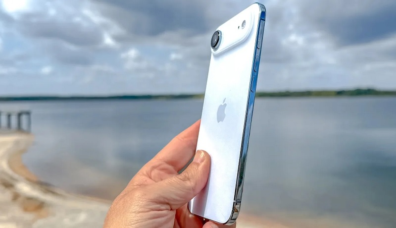 So sánh iPhone Air và iPhone 15 thường qua Camera