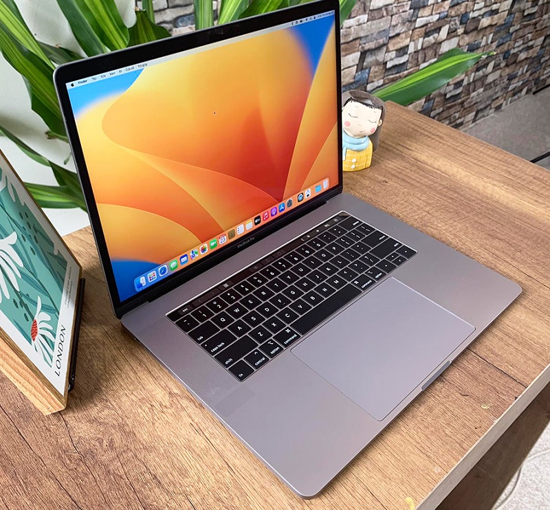 Macbook 15 inch cũ