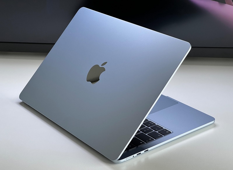 Mua MacBook Air M5 và MacBook Air M2 ở đâu giá tốt?