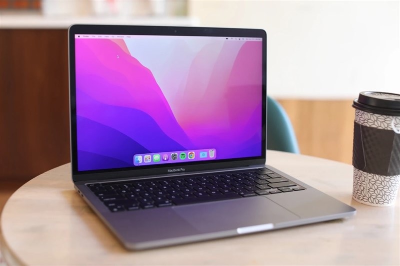 So sánh MacBook Pro M2 và MacBook Pro M1 qua cổng kết nối