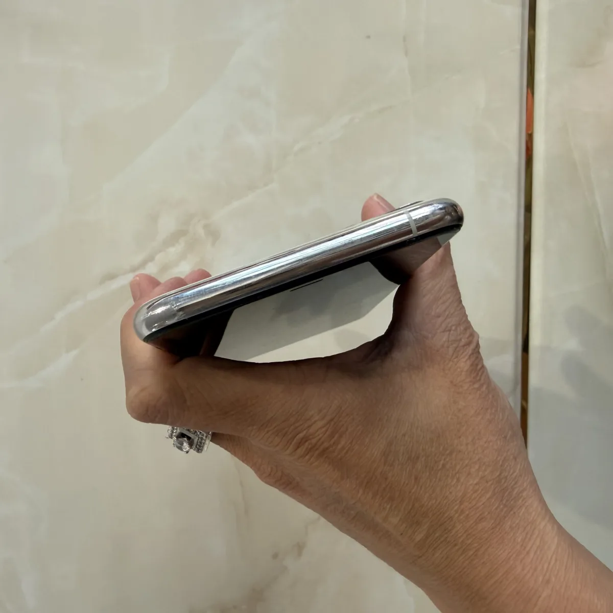 iphone-11-pro-max-64-trang-cu-350692.webp Iphone 11 Pro Max 64 Trắng Cũ