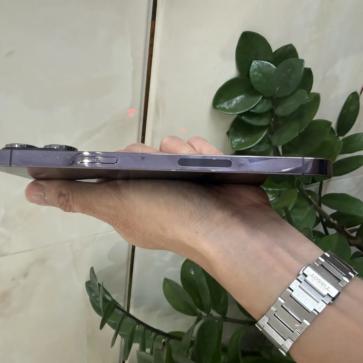 iphone-14-pro-max-128-tim-ll-98-pin-84-zin-b59c51.webp Iphone 14 Pro Max 128 tím LL 98 pin 84 zin